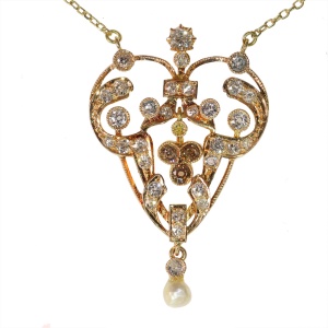 An Heirloom to Cherish: Victorian Pendant with Rare Fancy Diamonds